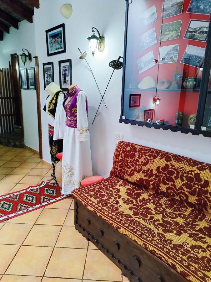 Guva Mangalem Hotel Restaurant Berat Extérieur photo