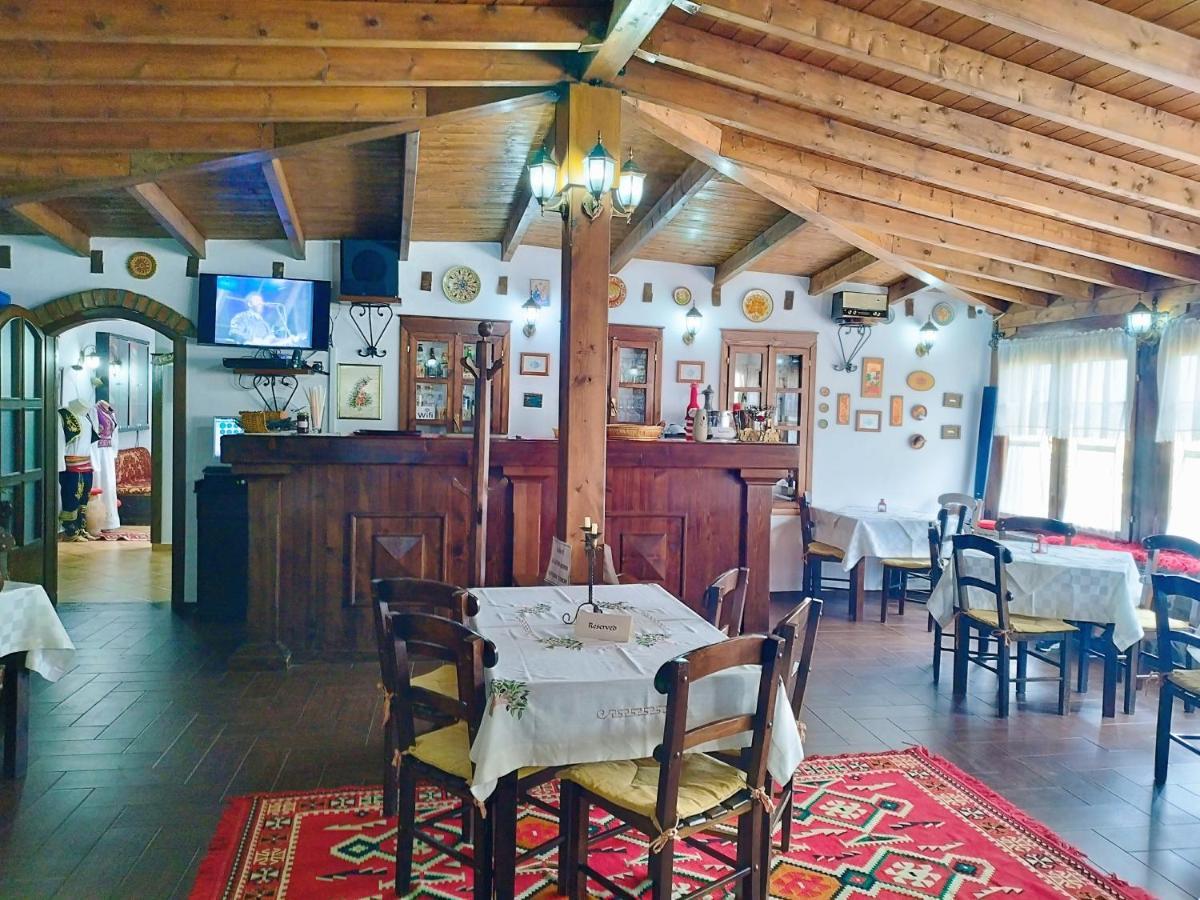 Guva Mangalem Hotel Restaurant Berat Extérieur photo