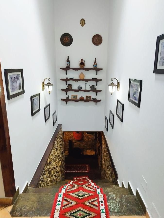 Guva Mangalem Hotel Restaurant Berat Extérieur photo