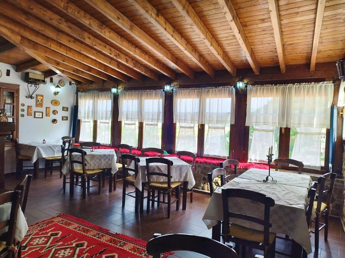 Guva Mangalem Hotel Restaurant Berat Extérieur photo