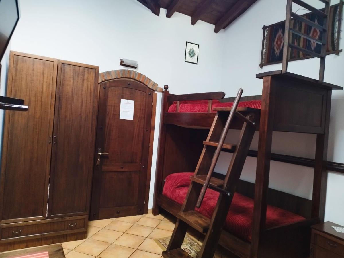 Guva Mangalem Hotel Restaurant Berat Extérieur photo