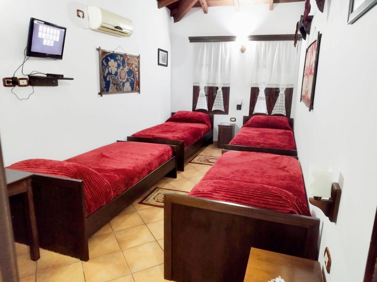 Guva Mangalem Hotel Restaurant Berat Extérieur photo