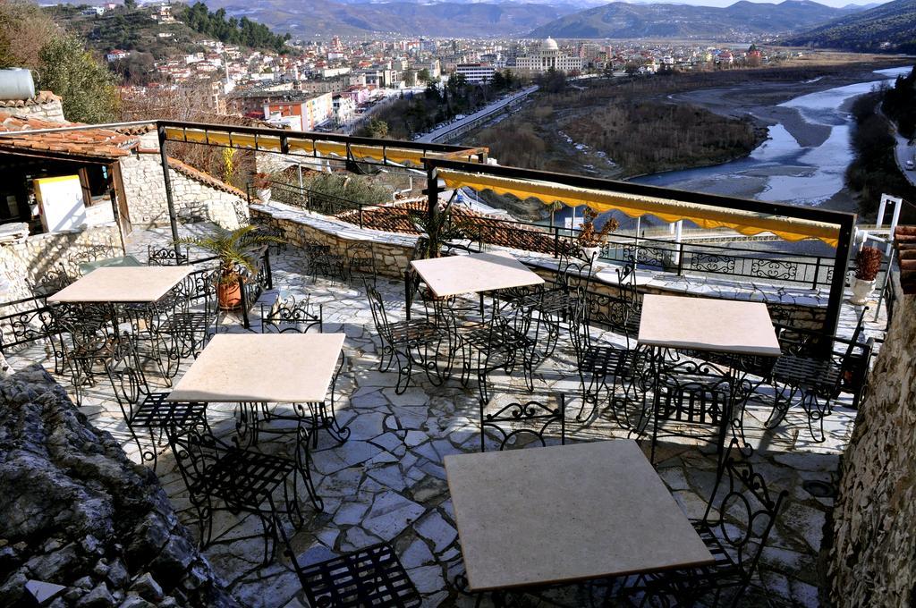 Guva Mangalem Hotel Restaurant Berat Extérieur photo