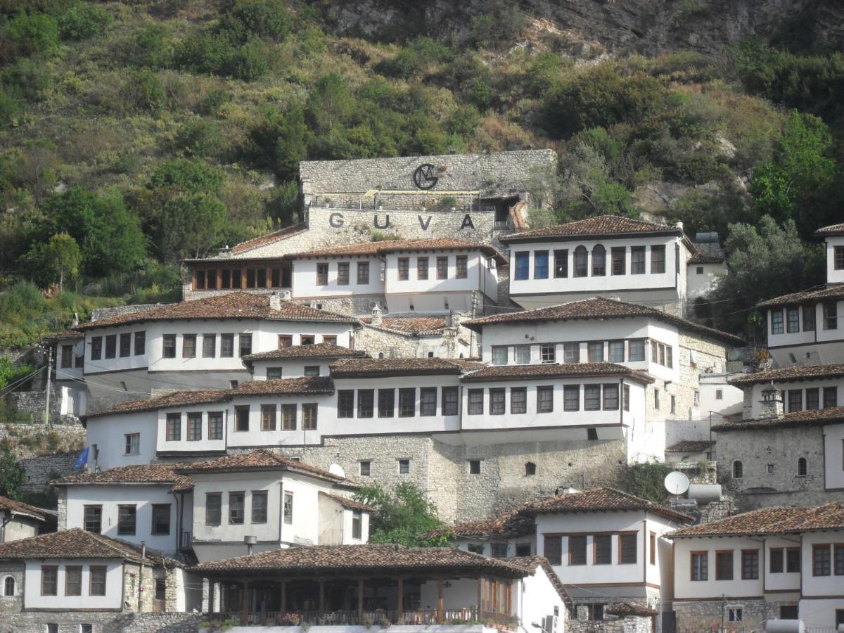 Guva Mangalem Hotel Restaurant Berat Extérieur photo