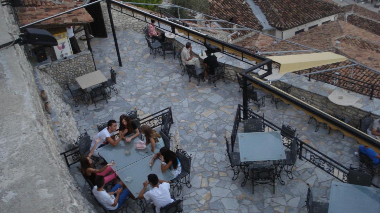 Guva Mangalem Hotel Restaurant Berat Extérieur photo